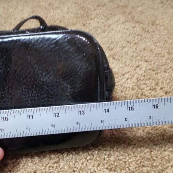 Grace Adele‎ Textured Handbag Purse red Black Faux Ostrich Lots of Pockets - Picture 11 of 12